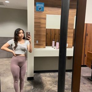 COPY - Alphalete Amplify Leggings Size L in Passive Purple